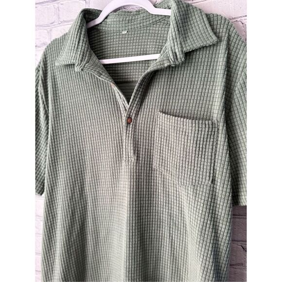 Men’s Medium Sage Green Waffle Polo Pocket T-shirt Button Up - Picture 2 of 6